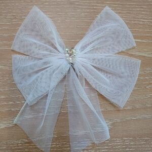 Chic White Mesh Bow Hair Clip